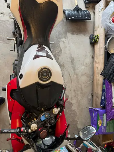 Im listing this motorcycle for my brother, message me for more info. 998 crossplane engine Clean tit...