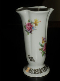 Vase en porcelaine de Limoges France