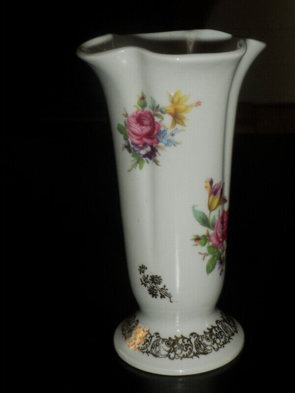 Vase en porcelaine de Limoges France dans Art et objets de collection  à Longueuil/Rive Sud