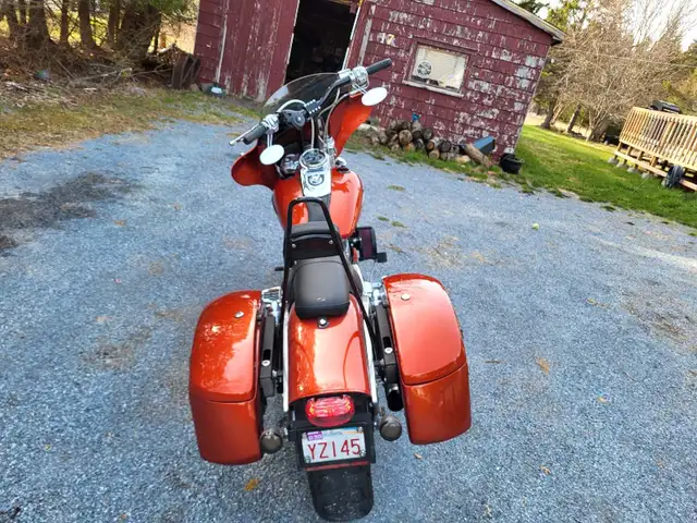 2011 Harley Davidson Dyna Fat Bob in Street, Cruisers & Choppers in Saint John - Image 3