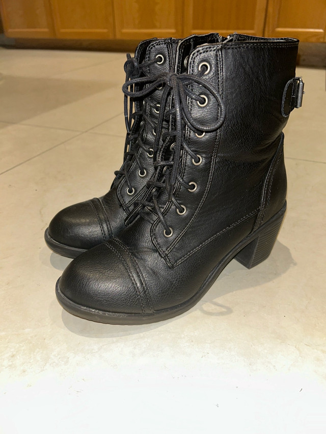 US Size 6 1/2 Black 2.5” Heel Combat Boots in Women's - Shoes in Oshawa / Durham Region - Image 3