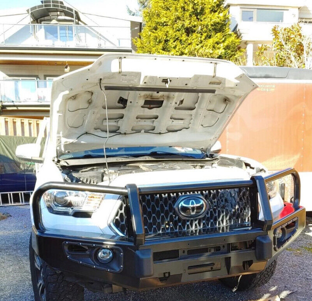 2016-2022 TOYOTA TACOMA FRONT STEEL BUMPER WITH 3  SKID PLATES in Auto Body Parts in Burnaby/New Westminster - Image 2