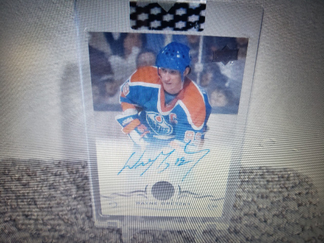 2018-19 UD Clear Cut Wayne Gretzky auto in Arts & Collectibles in Victoria