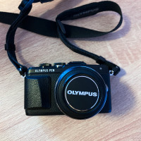 OLYMPUS PEN Lite Camera (With Lens+Bag+Flash)