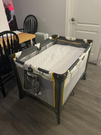 Graco Pack 'N Play with mattress