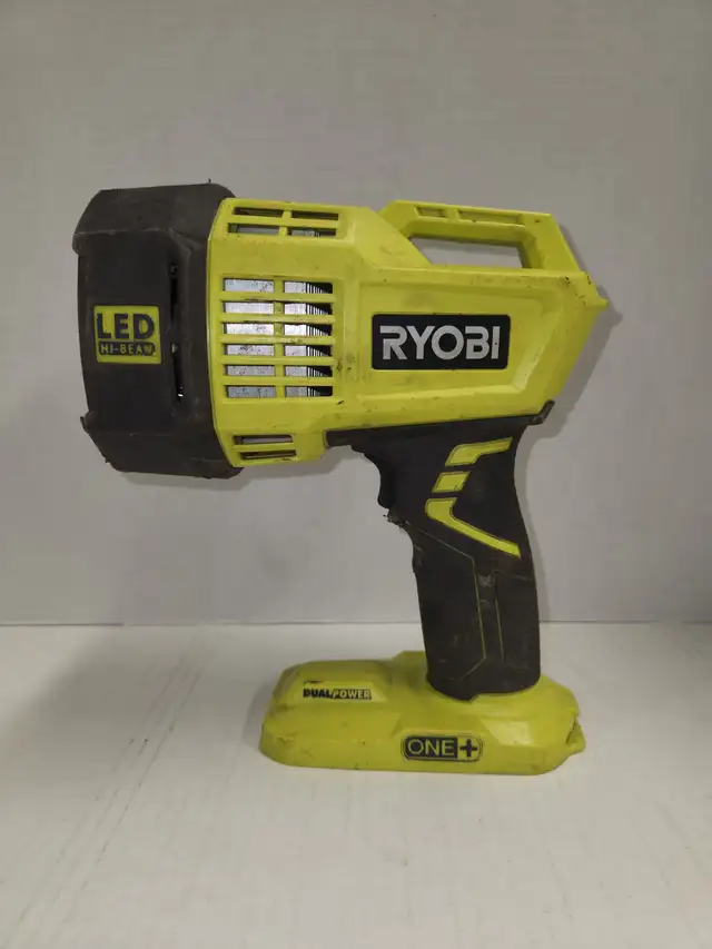 RYOBI 18V ONE+ Cordless Dual Power LED Spotlight in Power Tools in Windsor Region - Image 2