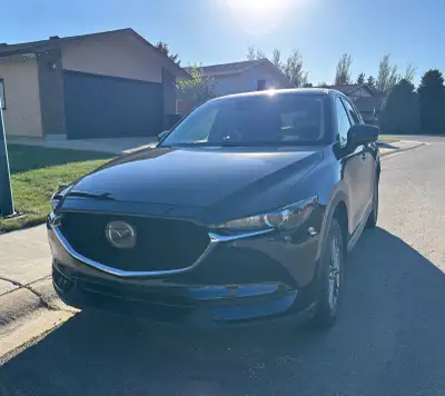 2018 Mazda CX- 5 for sale. 107,000kms Color: Navy Blue In excellent condition, no pets and no smokin...