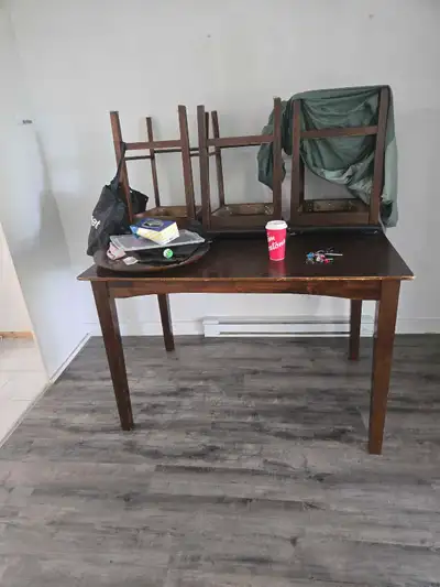 déménagement- base de lit, 2x table de salon, table , View more