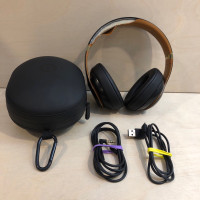 Beats Studio3 Wireless Bluetooth Headphones Skyline  - Black