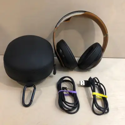 Beats Studio3 Wireless Bluetooth Headphones Skyline  - Black, View more