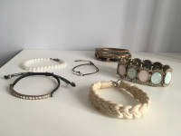 Lot de bracelets