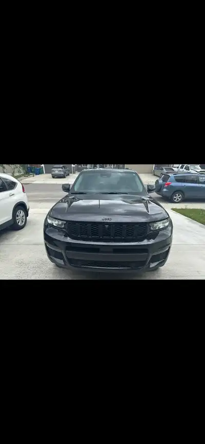 Looking to sell my Jeep Grand Cherokee, a sleek and powerful SUV that's ready for any adventure. Thi...