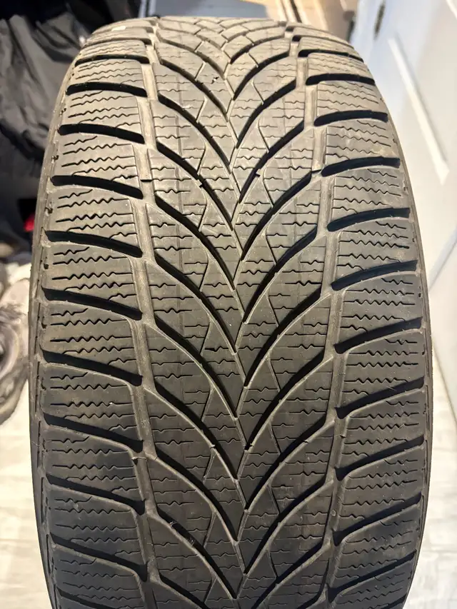 Goodyear Winter Command Ultra in Tires & Rims in Napanee - Image 5