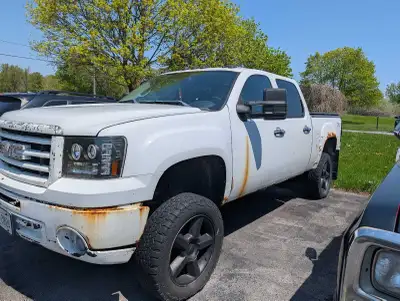 White 2010 GMC Sierra 1500 for sale.