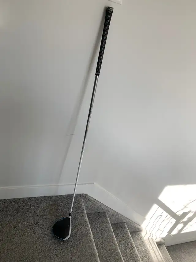 TaylorMade Sim2 Max-D Driver, 10.5 Degree in Mint Condition in Golf in Edmonton - Image 11