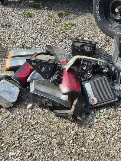01 to 06 Chevy /GMC parts take all $65 OBO