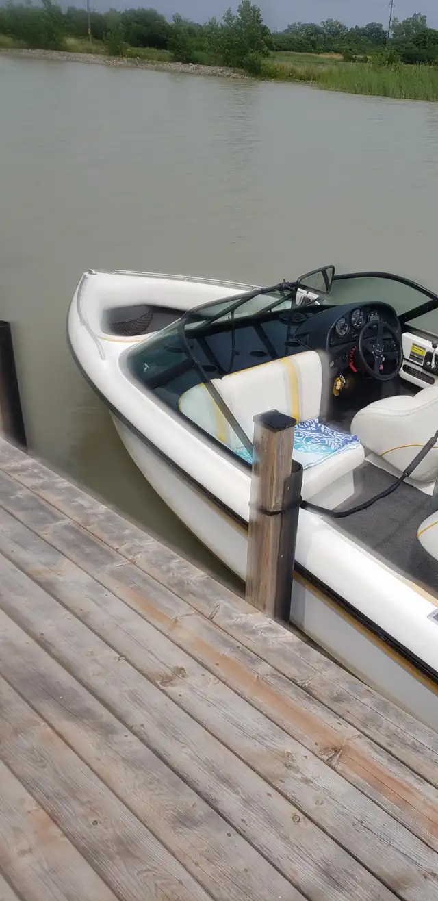 2001 Malibu Sportster LX Water Ski Boat in Powerboats & Motorboats in St. Catharines - Image 9