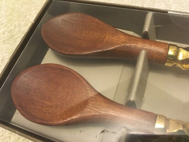 80s 90s 2 APPETIZER SPOONS PIER 1 Brass Wood New In Box in Arts & Collectibles in Mississauga / Peel Region - Image 3