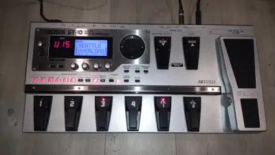 (FS/T) BOSS GT-10 Multi-FX Guitar Processor, View more
