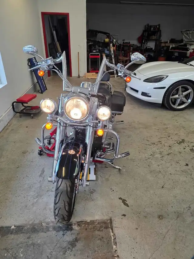 2007 CVO Road King in Street, Cruisers & Choppers in Brockville - Image 6