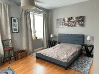 Short Term Private Room for Rent in Downtown ,Bathurst Station