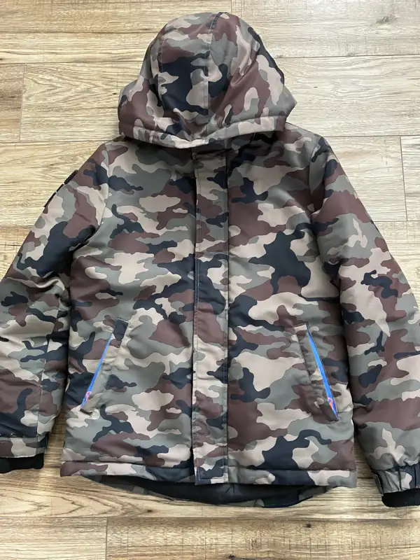 Kids Camo - Winter Jacket in Kids & Youth in Calgary - Image 4