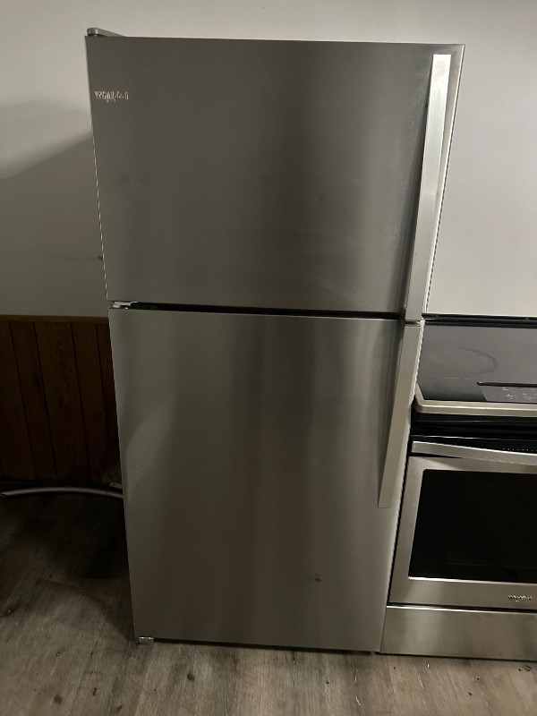 2023 WHIRLPOOL FRIDGE AND STOVE SET CAN DELIVER Refrigerators