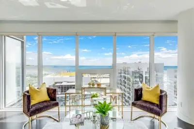 Discover your new home at this stunning Condo - 2-Bedroom located at the entrance of Liberty Village...