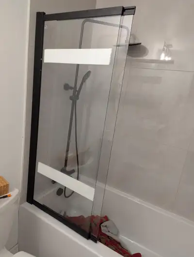 Homme à tout faire, View more