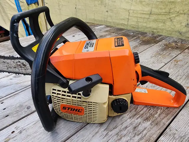 Stihl 023 Homeowners Chain Saw With 16 " Bar in Outdoor Tools & Storage in Windsor Region - Image 4