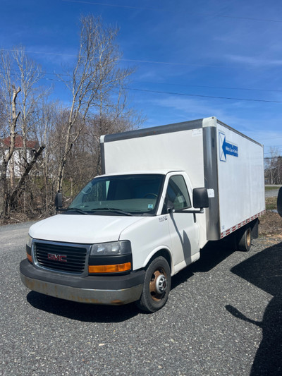 2014 Gmc Savana Cube van