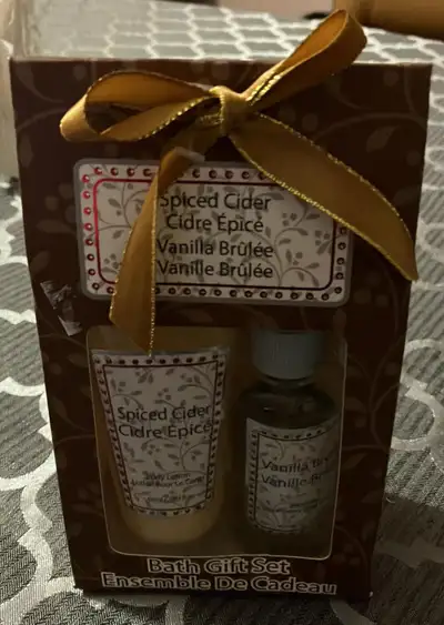 Spiced Cider Bath Gift Set (New), View more