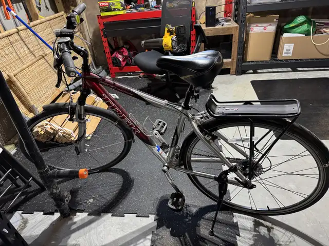 Trek 7500 multitrack bike in Road in Calgary - Image 2