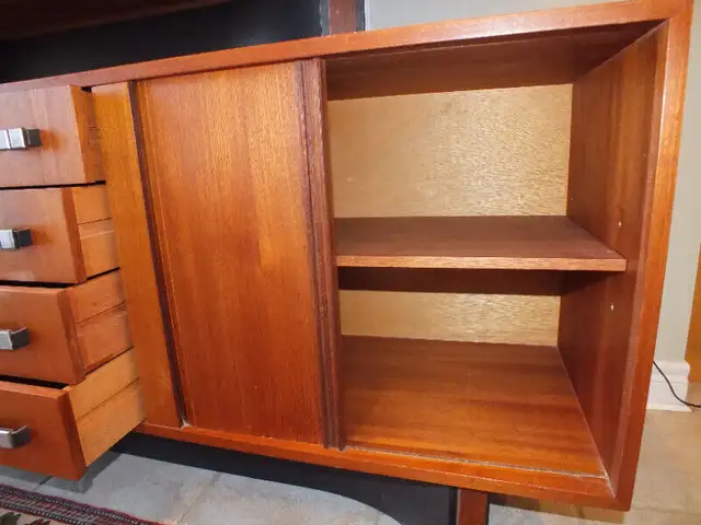 TEAK TAMBOUR BUFFET HUTCH SIDEBOARD MCM in Hutches & Display Cabinets in Barrie - Image 4