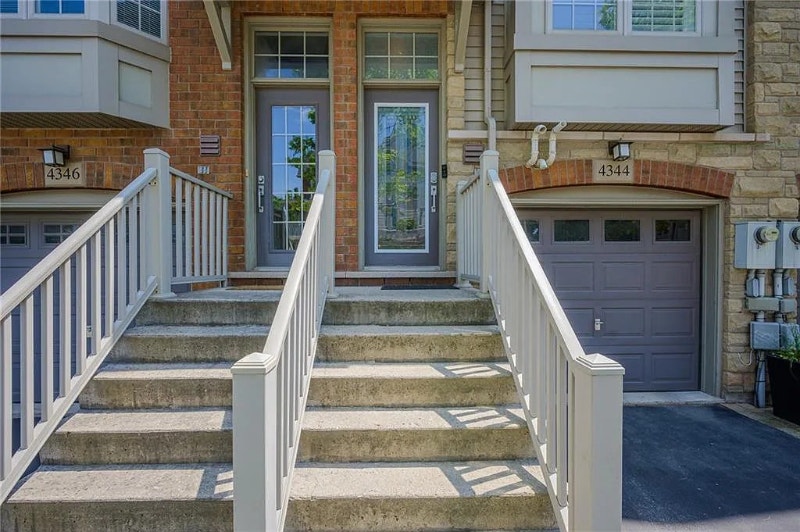 Rental house with lot facilities Long Term Rentals Oakville / Halton Region Kijiji