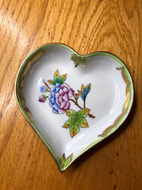 VINTAGE Herend Porcelain Floral Heart Trinket Dish 7703, Hungary