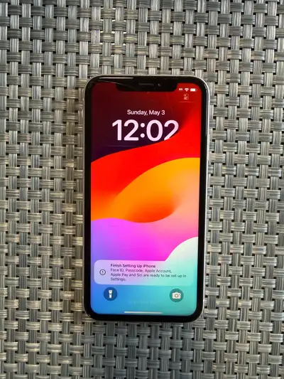 iPhone XR 128gb, View more