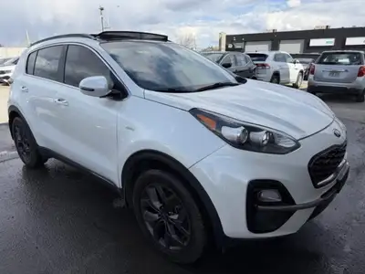 2022 Kia Sportage EX AWD 2.4L 66,000 km Call or Text: 604-441-6715 Excellent condition, well maintai...