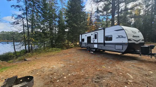 Fall Price Drop! Bunkhouse 2024 Jayco Travel Trailer in Fishing, Camping & Outdoors in Muskoka - Image 2