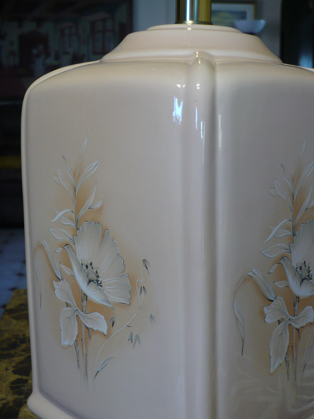 Square Table lamp/Lampe de table/Vintage in Indoor Lighting & Fans in Laval / North Shore - Image 4