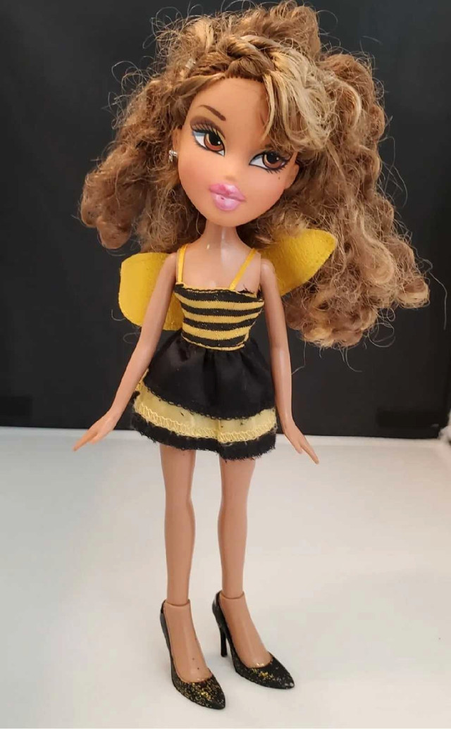 Bratz Bumblebee YASMIN Doll in Toys & Games in Calgary