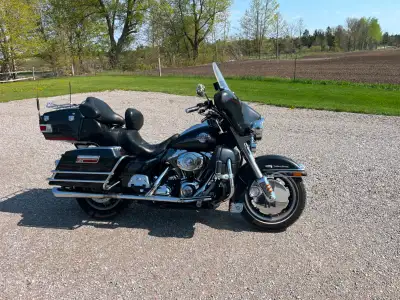Add still up still available 2007 ultra classic 37,972 miles speedo in MPH, air shocks, heated hand...