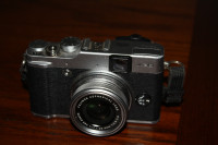 Fujifilm X20 mirrorless digital camera