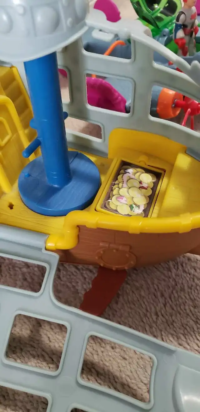 Fisher-Price Rescue Heroes Airplane and submersible in Toys & Games in Oakville / Halton Region - Image 5