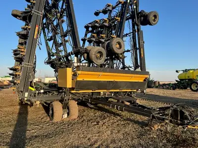 100 FT, 15 in Spacing, Triple Shoot, Full Wireless Blockage Sensors, On Board Tank, Single Fan, Digi...