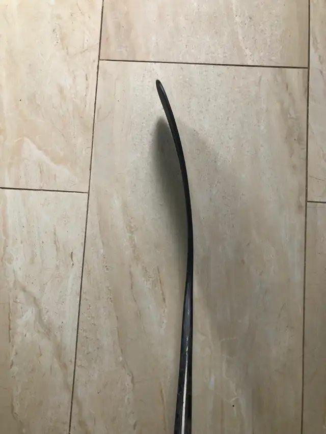 Intermediate - Pro Blackout Hockey Stick (Right) in Hockey in Oshawa / Durham Region - Image 6