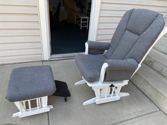 Dutailier glider rocker recliner, ottoman, nursing foot rest. | Chairs &  Recliners | Calgary | Kijiji