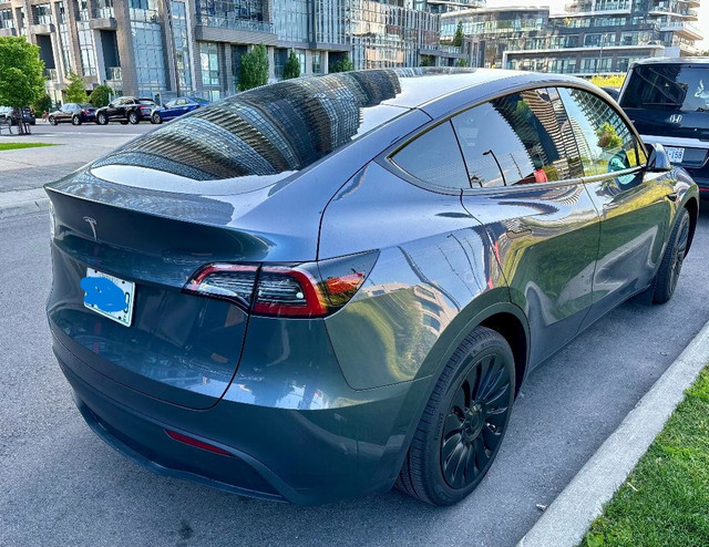 2023 Tesla Model Y Standard Range Immaculate very low mileage in Cars & Trucks in Mississauga / Peel Region - Image 4