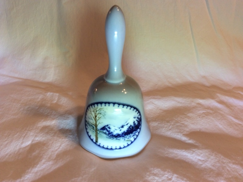 Vtg Collectible BLUE MOUNTAIN POTTERY BELLNew Cdn,Made in Canad Arts