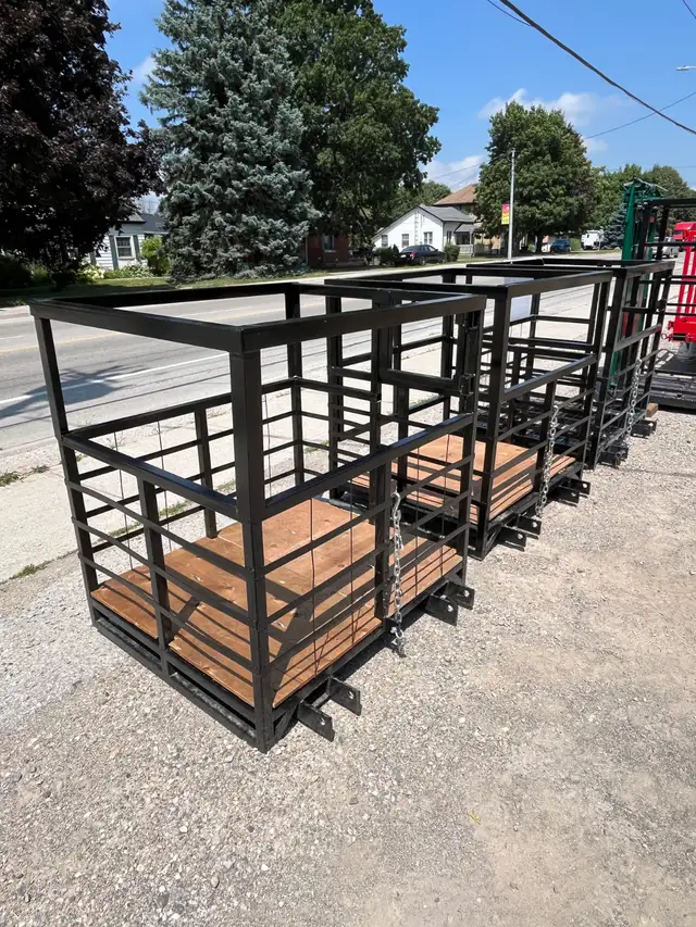 Small Work Platforms  – DeVries Custom Welding in Other Business & Industrial in London - Image 4